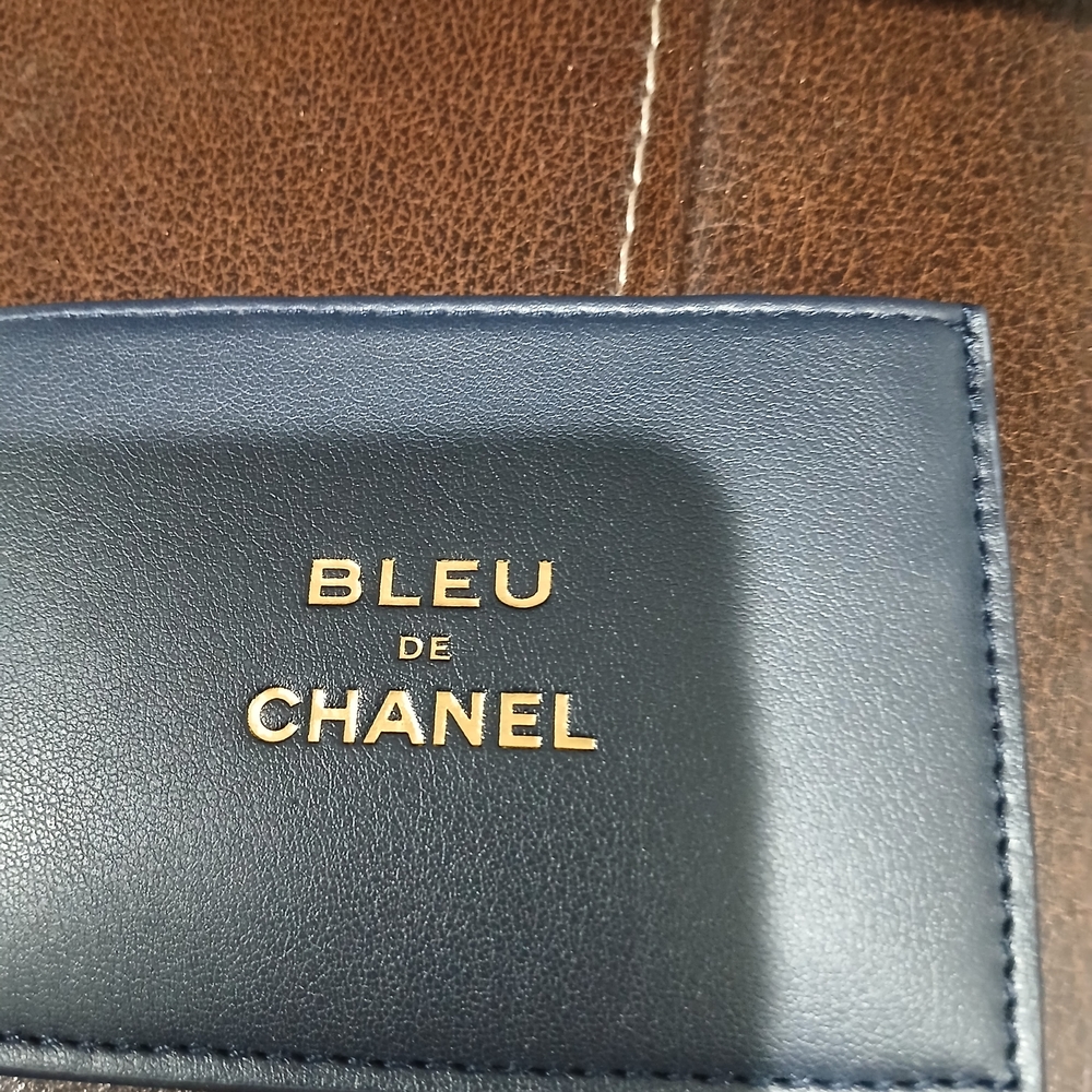 Chanel   Blue Card Holder - Picture 3 of 4
